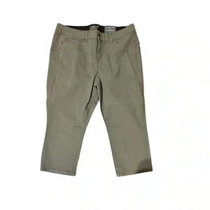 Cropped bombshell skinny pants size 22 NWT high rise stretch